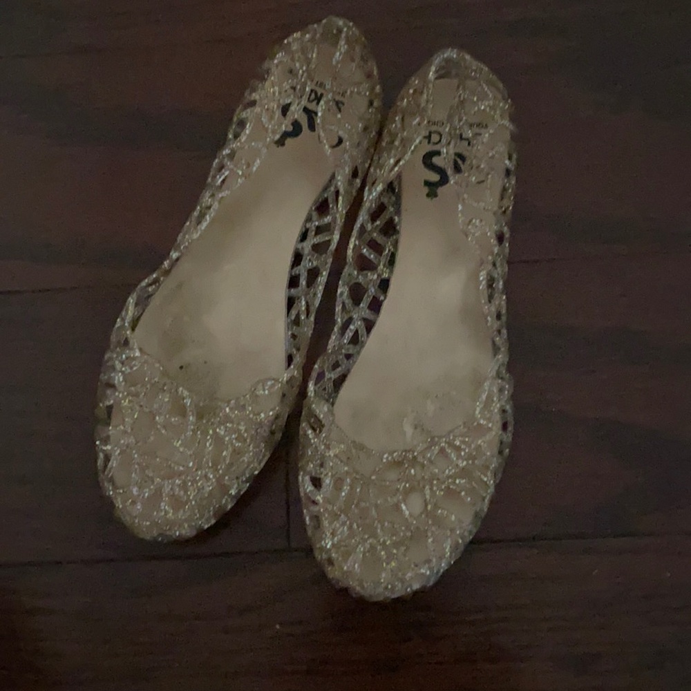 Jelly shoes